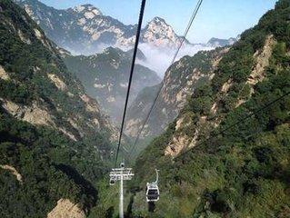 探險之旅——西安華山一日游_華山一日輕松游(西峰往返）獨家贈送手套或地圖一份